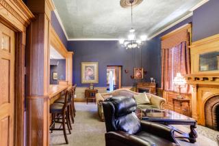 Downtown Yankton Suite Walk to Restaurants! - Yankton - 1