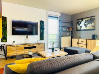 Cosy & Lumineux - Balcons - Spacieux - Parking rue - 7