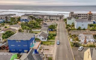 The Blue Crab - Lincoln City - 0