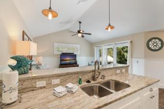 Beach Dream Cottage - Holmes Beach - 1