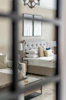 Luxurious Studio Apartment with Canal View in Court Tower - 2