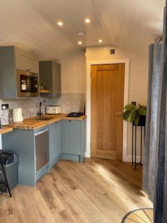 Berwyn Lodge with private hot tub - 6