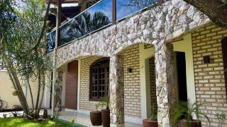 Casa espaçosa com sala de jogos interna e externa - 7