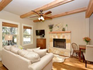 Cabins at Flite Acres - Desert Willow - Wimberley - 8