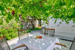 Lauschiges Apartment nur 200 Meter zum Sandstrand mit Meerblick, Grill, Klima - Crikvenica - 7
