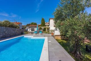 Hundefreundliche und strandnahe Villa mit Meerblick, Privatpool, Grill - Kornić - 8