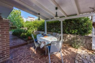Hundefreundliche und strandnahe Villa mit Meerblick, Privatpool, Grill - Kornić - 3