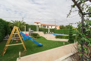 Atemberaubende Villa mit Pool, Jacuzzi, Sauna, Panoramablick, eigener Taverne, Spielplatz, Kamin - Kaštelir - 5