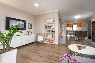 Exquisites Ferienhaus mit privatem Garten, Liegen, Kinderstuhl, Waschmaschine - nur 700 Meter zum Strand - Poreč - 8