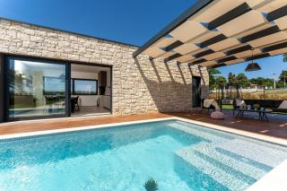 Absolute Traumvilla mit Pool, Sauna, Whirlpool, 6 Bikes, Tischtennis, Outdoor-Kueche, Grillkamin - Štuti - 9