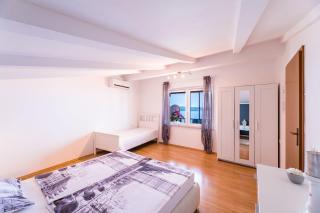 Beeindruckendes Apartment nur 500 Meter zum Strand mit Meerblick, Flat-screen TV auf dem Balkon, BBQ - Dramalj - 2