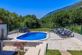 Atemberaubende Villa mit Whirlpool, Privatpool, Aussendusche, Fitnessraum, Waschmaschine - 6