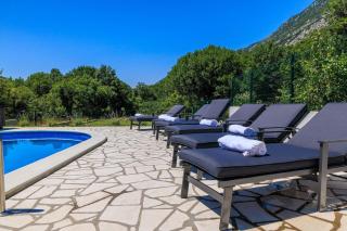 Atemberaubende Villa mit Whirlpool, Privatpool, Aussendusche, Fitnessraum, Waschmaschine - 4