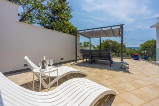 Modernes Apartment direkt am Strand mit Whirlpool, Meerblick, Lounge-Bereich - Dramalj - 1
