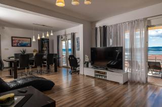 Traumhaftes Penthouse nur 400 Meter zum Strand mit Meerblick, Pool, Spielplatz, Grill - Dramalj - 1