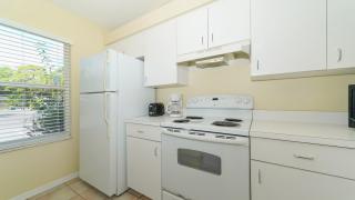Close to Beaches, Downtown, Restaurants & Parks! - 9