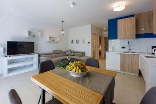 Malerisches Apartment nur 500 Meter zum Strand mit Pool, Gym, Sauna - Crikvenica - 4