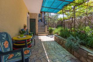 Mediterranes Ferienhaus mit Meerblick, Aussendusche, Liegen, Grill, Waschmaschine - Haustiere erlaubt - Grižane - 7