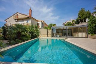Einzigartiges Apartment nur 500 Meter zum Strand mit Sauna, Gym, Pool, WiFi - Crikvenica - 9