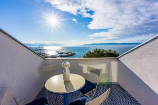 Atemberaubendes Studio direkt am Meer mit privatem Balkon, Grill, Meerblick - Novi Vinodolski - 9