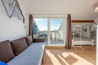 Atemberaubendes Studio direkt am Meer mit privatem Balkon, Grill, Meerblick - Novi Vinodolski - 5