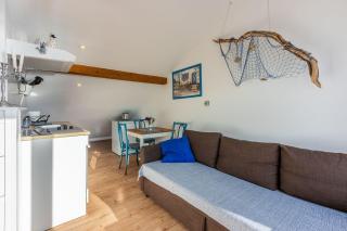 Atemberaubendes Studio direkt am Meer mit privatem Balkon, Grill, Meerblick - Novi Vinodolski - 2