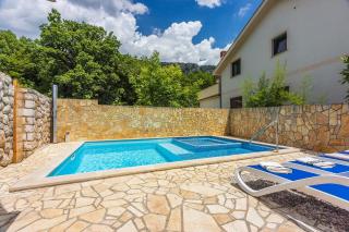 Ruhiges Apartment mit Holzkohlegrill, Pool mit Whirlpoolfunktion, Waschmaschine, Trockner - Grižane - 6
