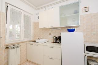 Cozy Apartment mit Babybett, privater Terrasse, Privatparkplatz, WiFi - Rovinj - 5