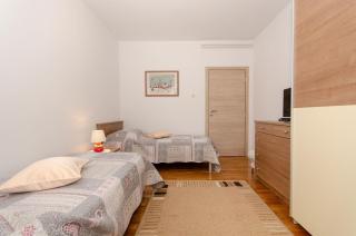 Cozy Apartment mit Babybett, privater Terrasse, Privatparkplatz, WiFi - 2