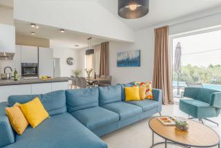 Neue und hundefreundliche Villa mit Panorama-Meerblick, Privatpool, Grillbereich, Babybett, Waschmaschine - Višnjan - 4