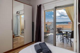 Faszinierendes Apartment nur 200 Meter zum Strand mit Meerblick, Pool, Grill, Lounge-Bereich - Dramalj - 3