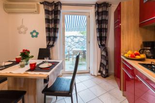 Mediterranes Apartment mit drei Terrassen, Grill, WiFi - nur 500 Meter zum Strand - Crikvenica - 3