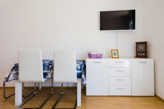 Helles Apartment nur 400 Meter zum Sandstrand mit Meerblick, WiFi, Privatparkplatz - Crikvenica - 6