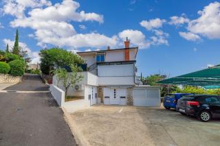 Hundefreundliches Apartment nur 150 Meter zum Strand mit Meerblick, BBQ, WiFi - Dramalj - 5