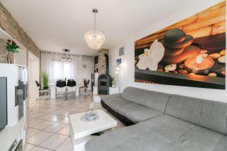 Charmantes Apartment nur 500 Meter zum Strand mit privatem Balkon, Grill, Privatparkplatz - Crikvenica - 8
