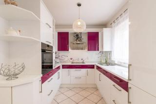 Charmantes Apartment nur 500 Meter zum Strand mit privatem Balkon, Grill, Privatparkplatz - Crikvenica - 4