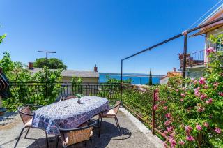 Rustikales Apartment nur 500 Meter zum Strand mit Meerblick, Grillbereich, WiFi - Dramalj - 9