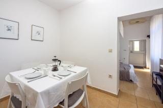 Cozy Apartment nur 350 Meter zum Sandstrand mit privater Terrasse und mediterranem Garten - Crikvenica - 2