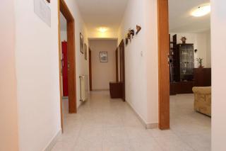 Komfortables Apartment mit privatem Balkon, Privatparkplatz, Babybett, Klima - Rovinj - 1