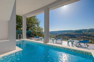 Modernes Apartment mit traumhafter Aussicht, Pool, Privatparkplatz, WiFi - Pazin - 9