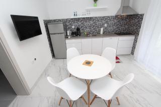 Modernes Apartment nur 10 Minuten zum Zentrum von Rovinj mit privatem Balkon - Rovinj - 9