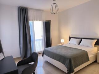 Elite 3bdr apartment with garden beside corral reef - 2