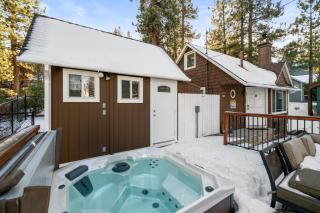 Slopeside Chalet - Close to Lake and Slopes - 8