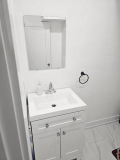 Cozy Fully Furnished Home - Cookstown - 3