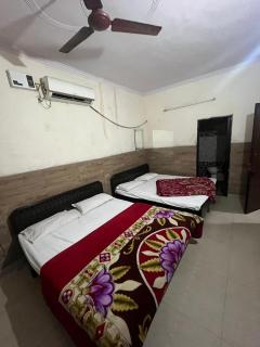 Shri ganpati gust house - Amritsar - 0