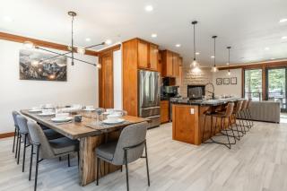 Obsidian 210 - Mammoth Lakes - 9