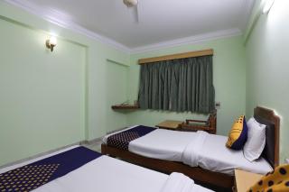 SPOT ON Hotel Hilltop - Vadodara - 1