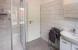 1 Bedroom Amazing Apartment In Malchow - Malchow - 2