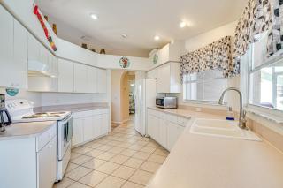 Canal-Front Retreat with Boat Dock in Cape Coral! - Cape Coral - 3