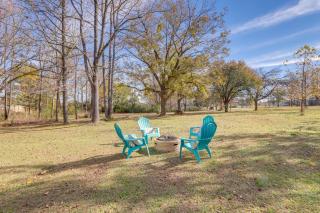Nature Lovers Haven with Fire Pit in Pangburn! - 9